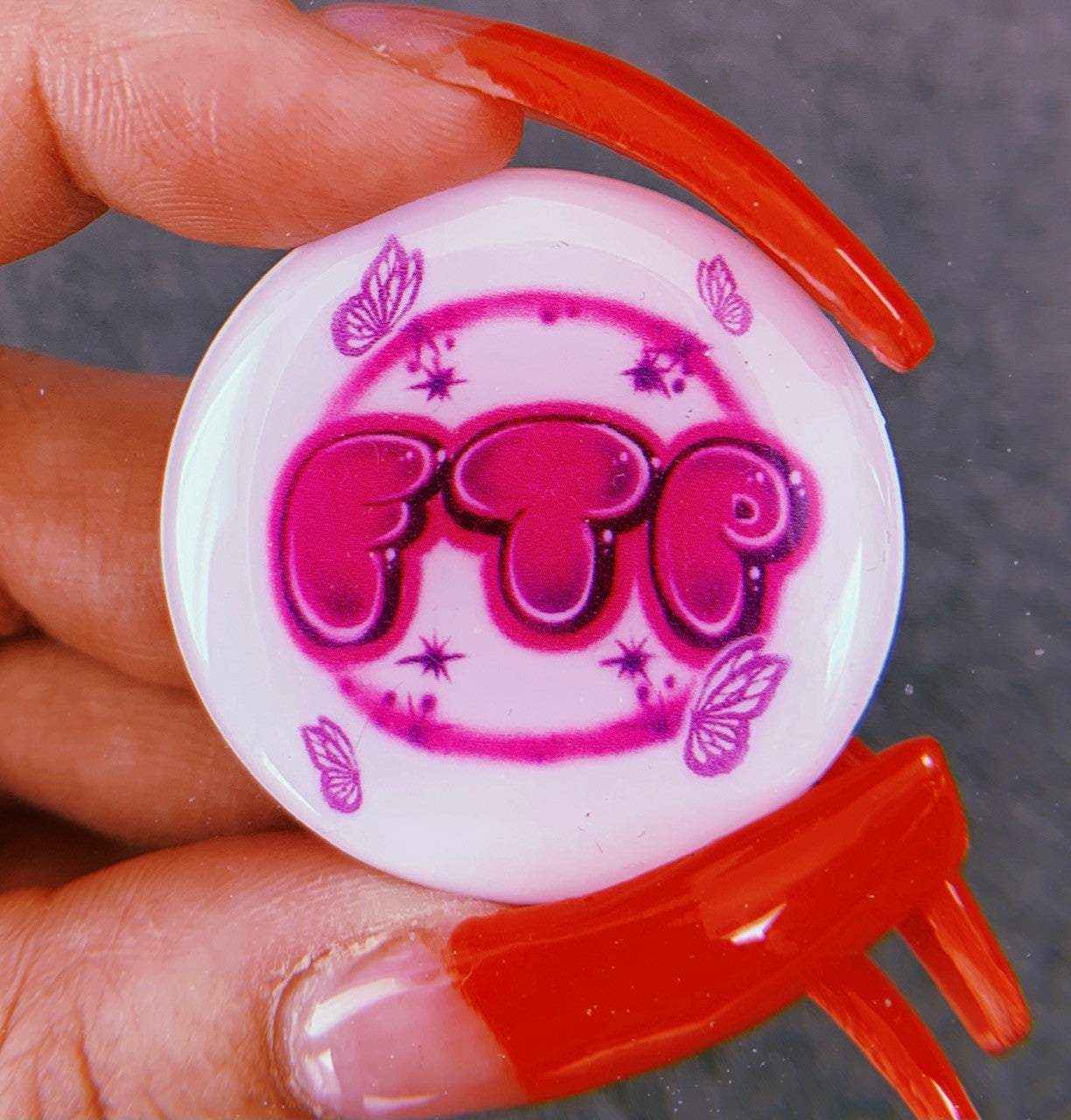 FTP BUTTERFLY AIRBRUSH Pop Grip (White) (Drop Glue Style)