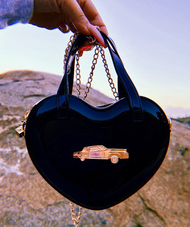 LIMITED EDITION Angel Baby Low Low Glossy Cross Body Chain Link Heart Handbag W/ 24K Solid Gold Dice Zipper Pull BLACK ((Limited Edition))