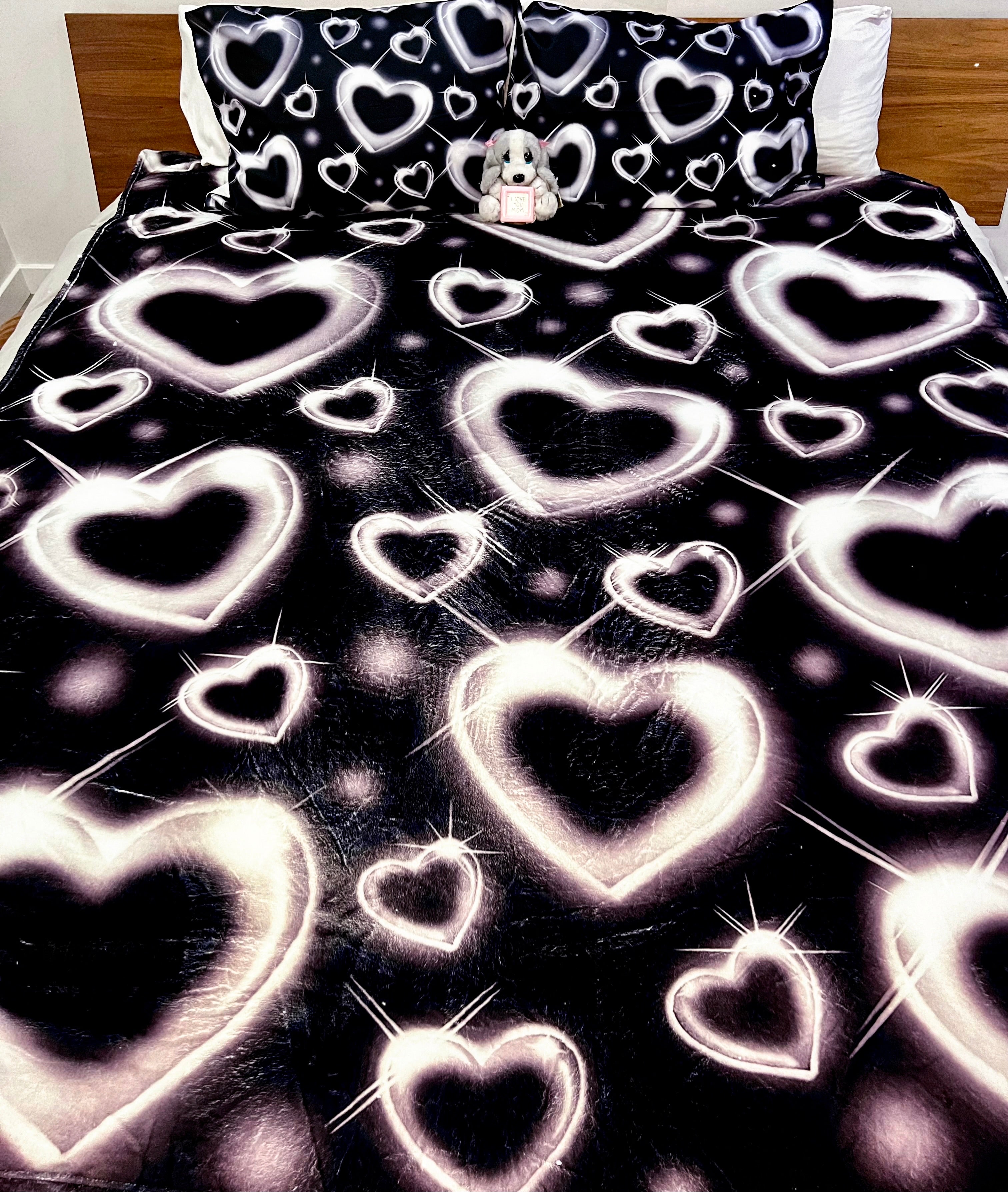 EXTRA LARGE 'HEART OF CHROME' Glamour Shotz Airbrush Y2K Fleece Blanket (BLACK) *Limited Edition