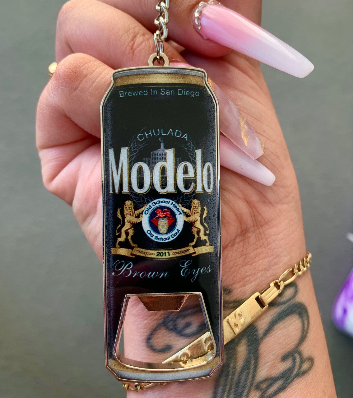 Modelo Chulada 'BROWN EYES' Bottle Opener Keychain (BLACK)