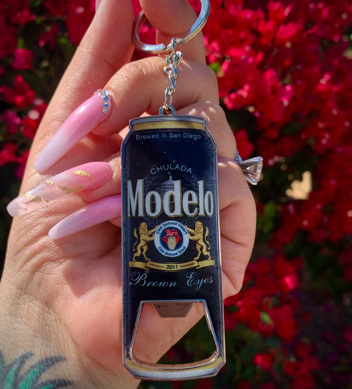 Modelo Chulada 'BROWN EYES' Bottle Opener Keychain (BLACK)
