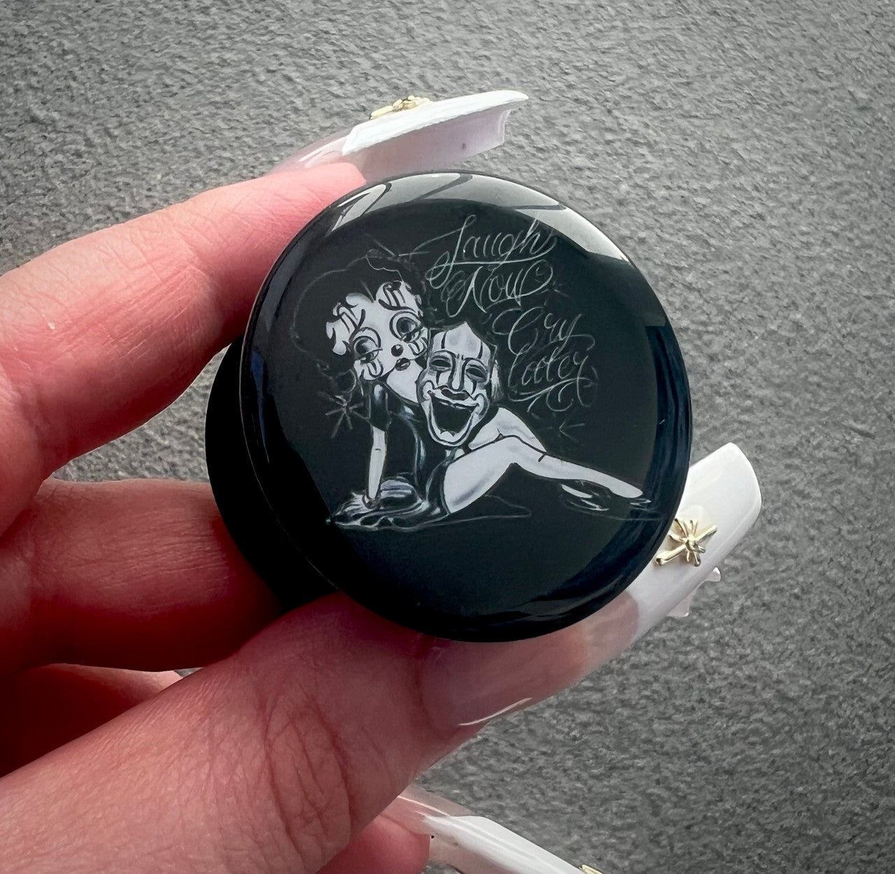 'Look Over Your Shoulder' Pen & Ink Pop Grip (Drop Glue Style) Black