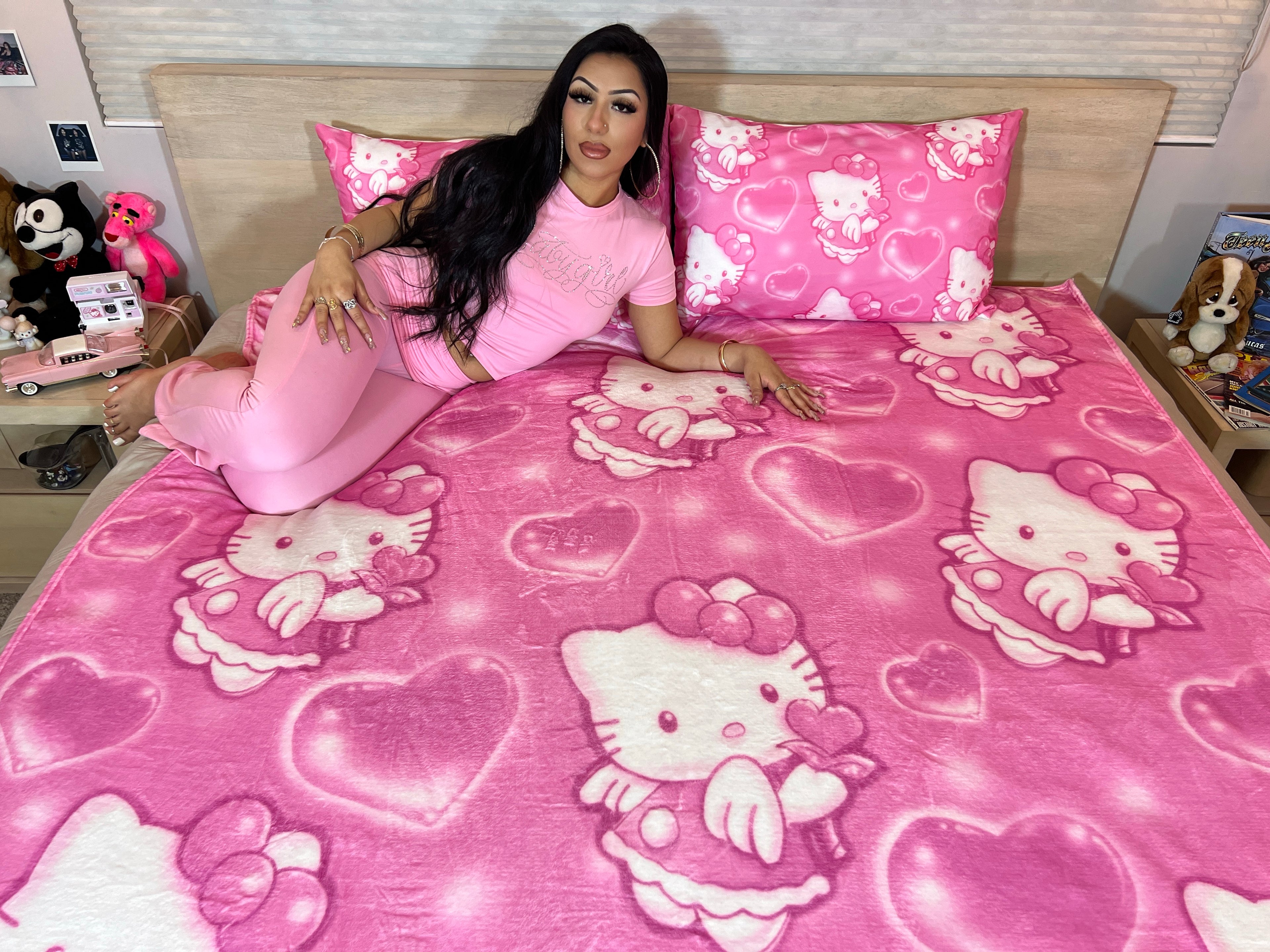 LIMITED EDITION EXTRA LARGE 'LOVE COME DOWN' Airbrush Y2K Fleece Blanket (BUBBLEGUM PINK) *Limited Edition