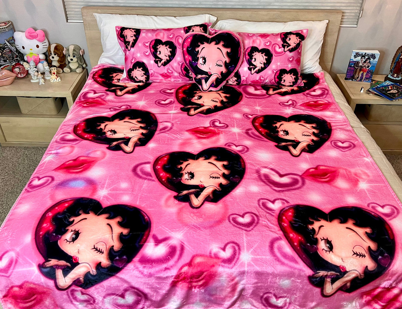 EXTRA LARGE 'PLAYGIRL AT HEART' Airbrushed Fleece Blanket (PINK) *Limited Edition