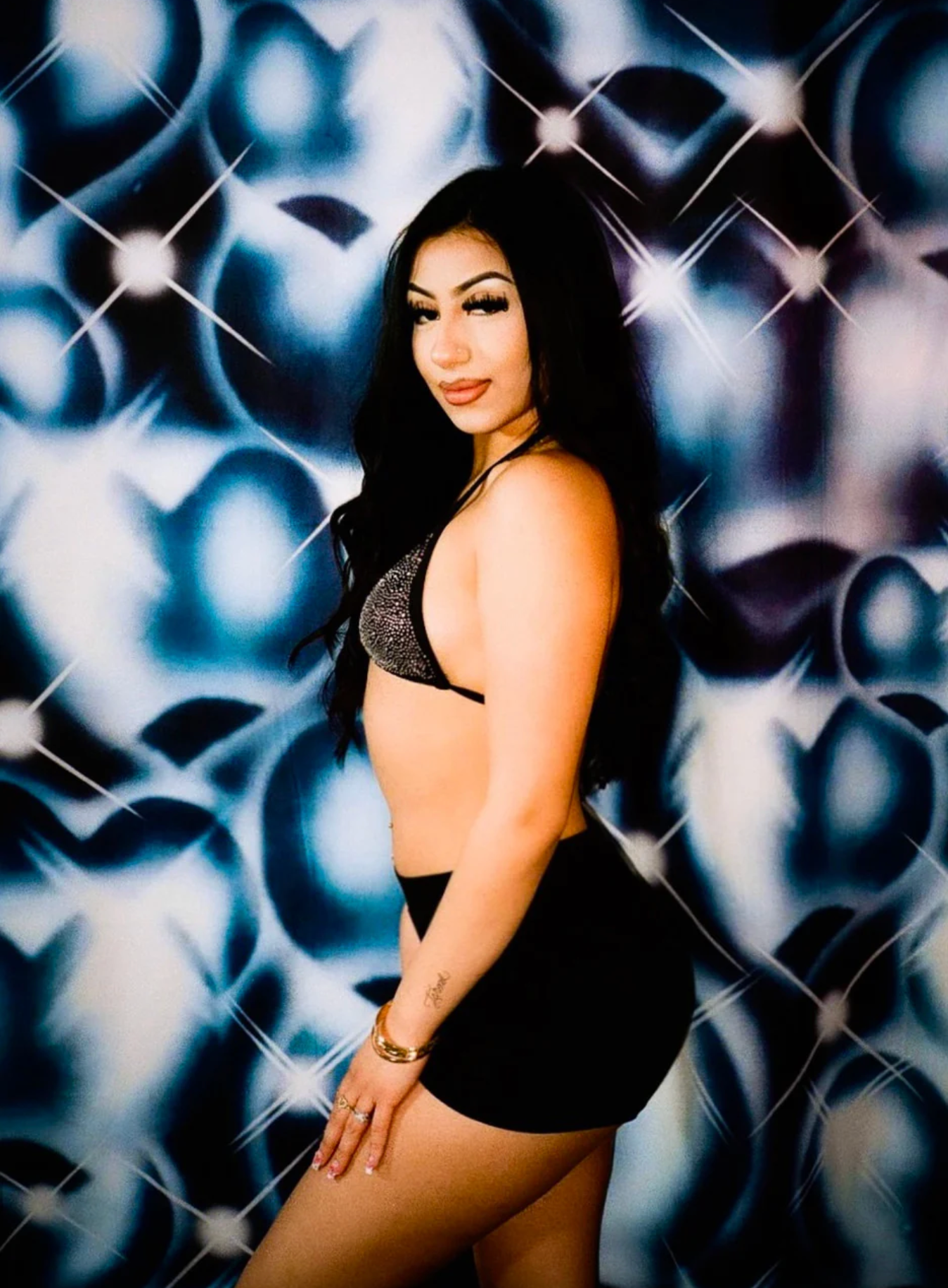 EXTRA EXTRA EXTRA XXX LARGE LIMITED EDITION  Y2K Early 2000s 'Hearts & Hynas' Glamour Shotz Airbrush Backdrop (MIDNIGHT BLUE) (XXXL) Exclusive/Limited Edition!!