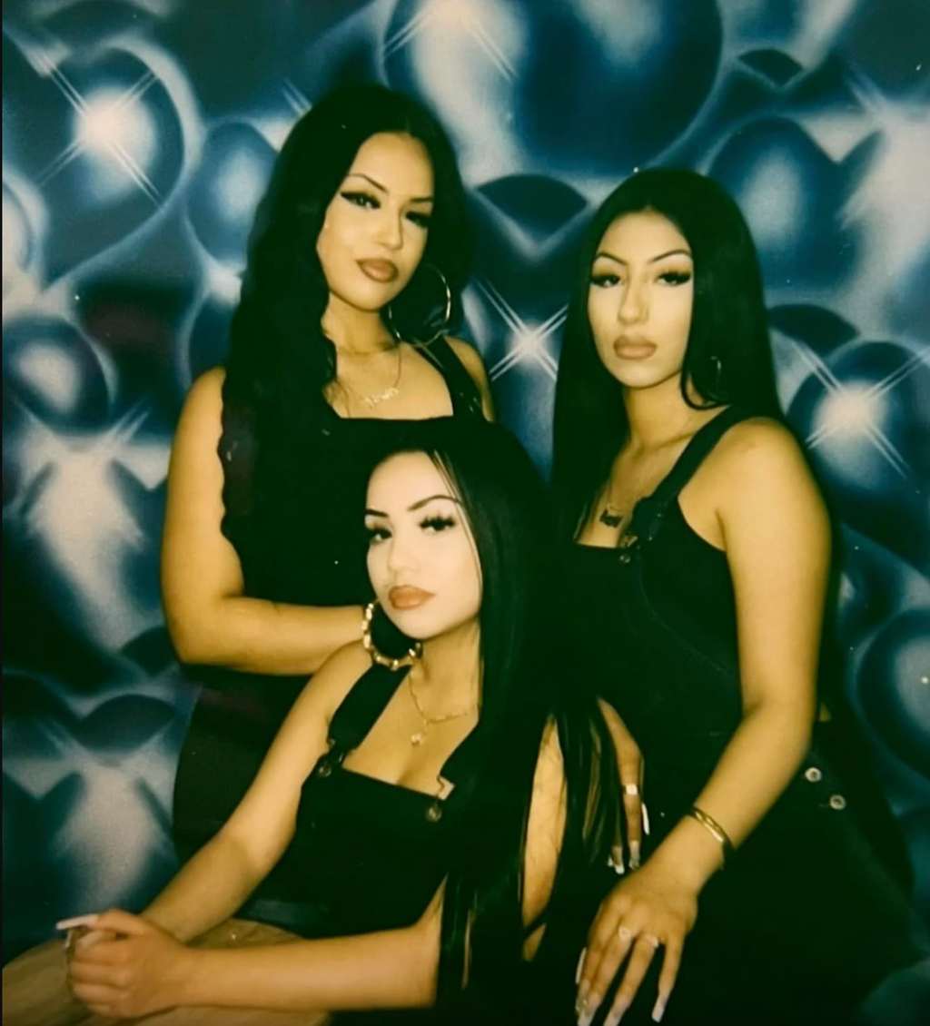 EXTRA EXTRA LARGE EXCLUSIVE LIMITED EDITION EARLY 2000s AIRBRUSH 'HEARTS & HYNAS' Glamour Shots Y2K 90s Backdrop (MIDNIGHT BLUE) (XXL) 6 FT x 7.5 FT Exclusive!!