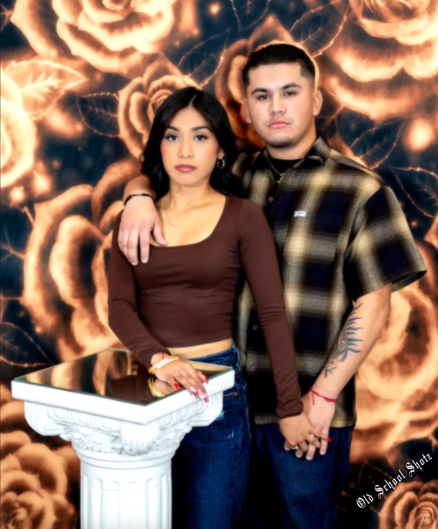 Airbrush Y2K Early 2000s 'Full Bloom' Rose Old School 90s Airbrush Backdrop (BROWN) (Extra Large)
