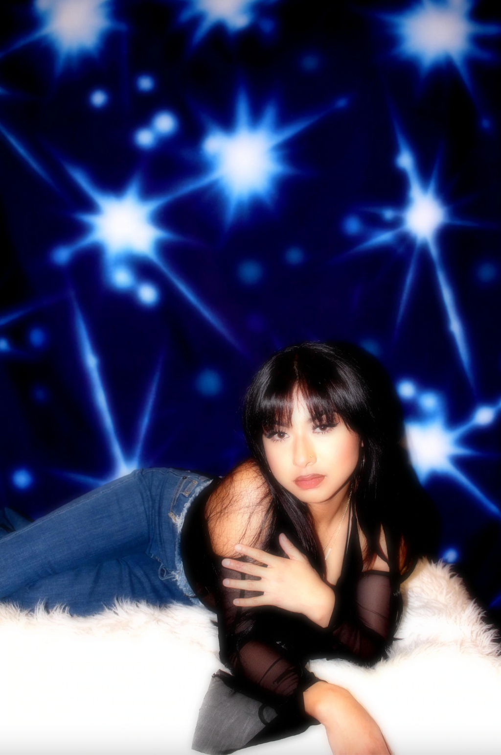 Y2K Early 2000s 'Boogie Nights' Airbrush 90s Glamour Shots Old School Backdrop (Black/Blue) (Extra Large)