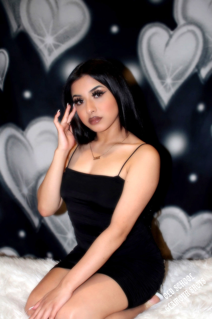 Glamour Shotz SweetHearts Airbrushed Backdrop BLACK/WHITE (Extra Large)